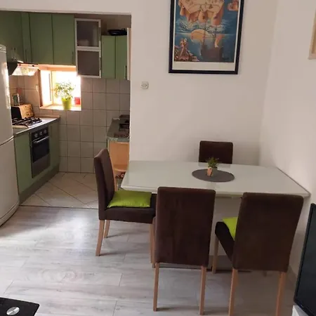 Apartman Daki's Little Place