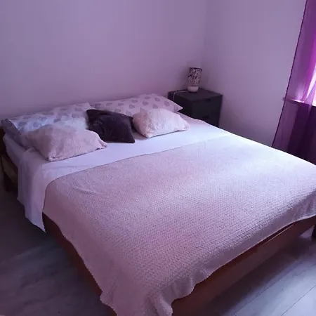 Daki's Little Place Apartman